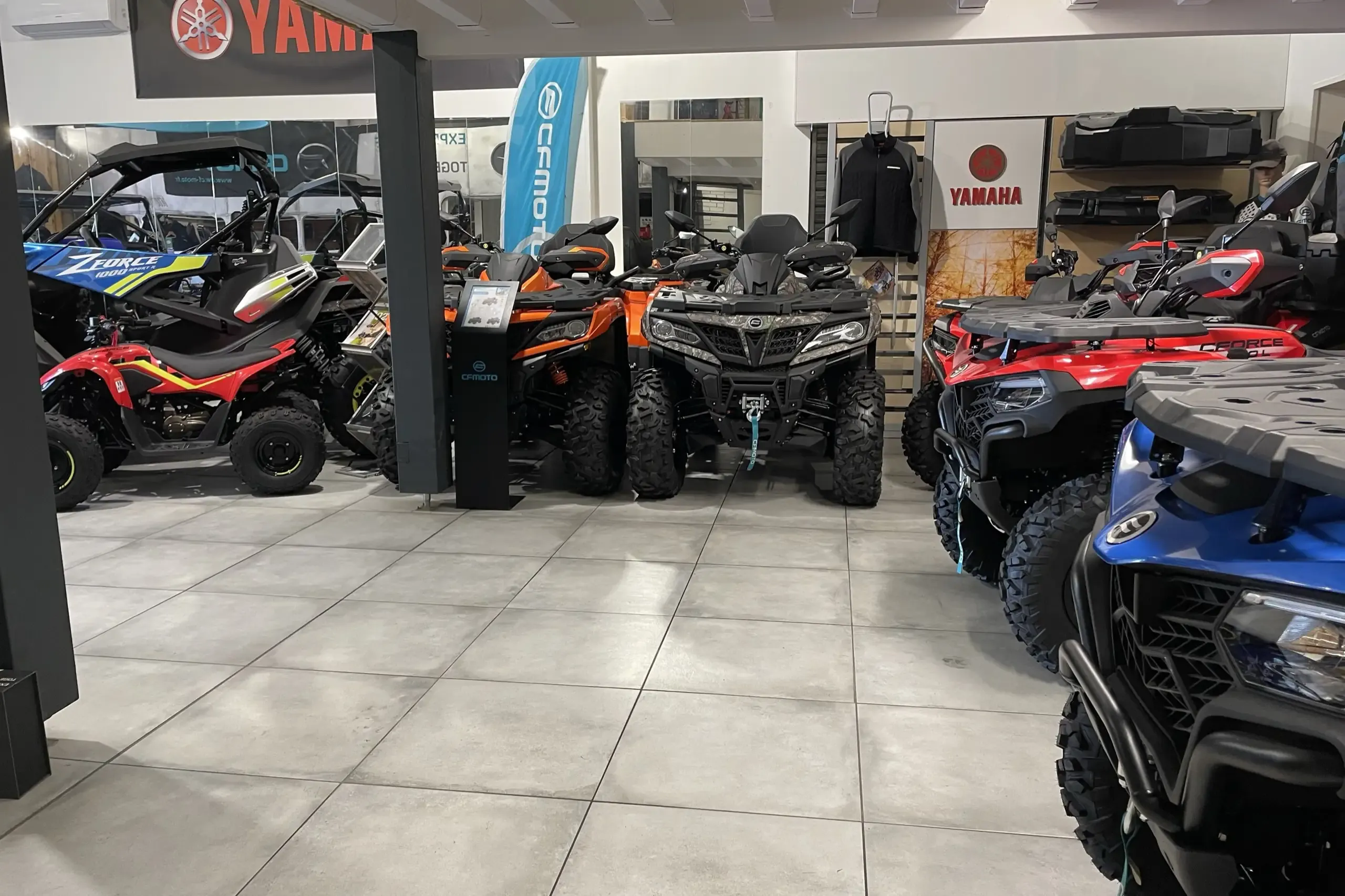 Showroom QDN 64, spécialiste quad et moto au Pays Basque