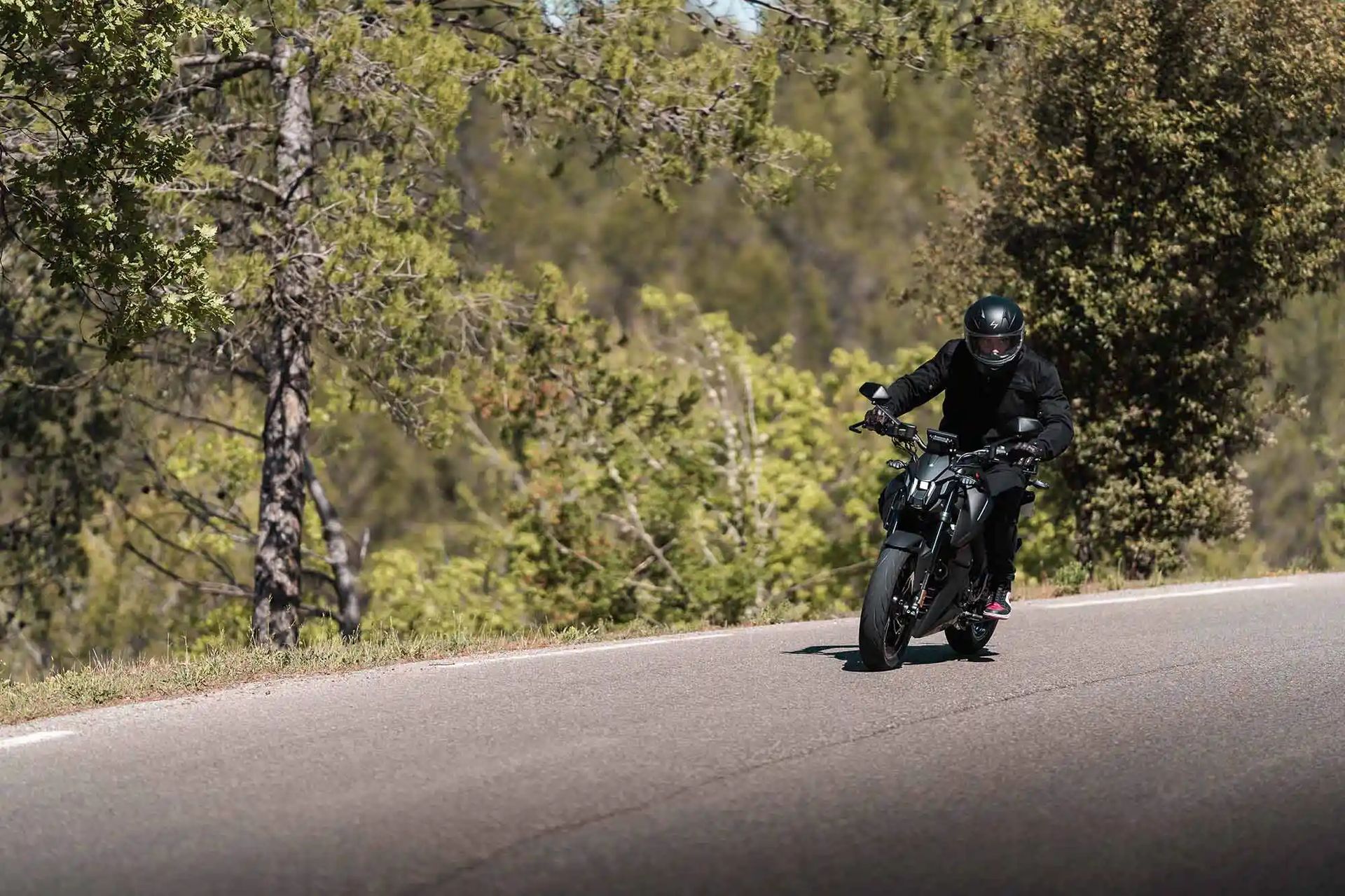Zontes 125 Roadster R à Saint-Jean-de-Luz