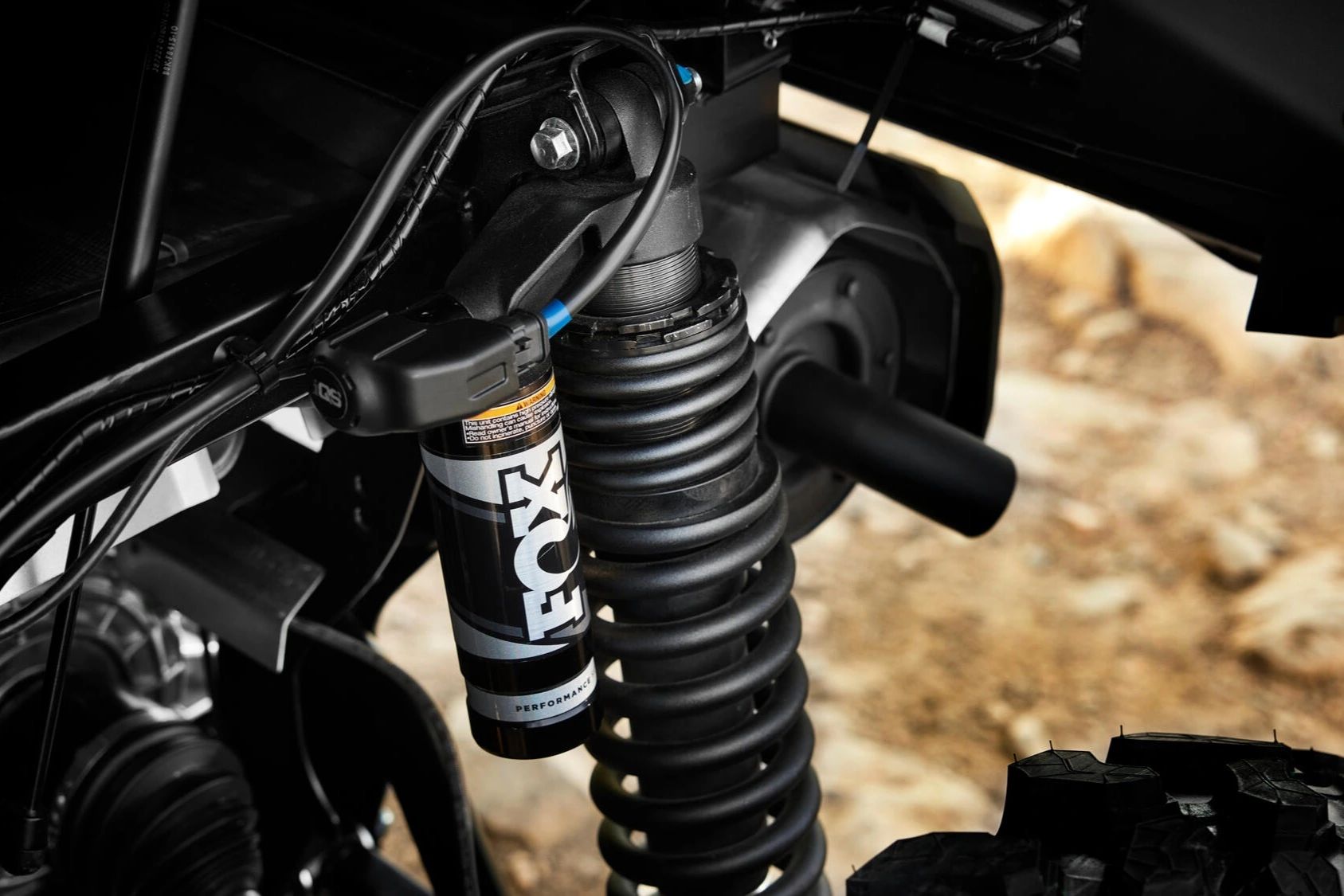 Suspensions réglables FOX® 2.0 iQS
